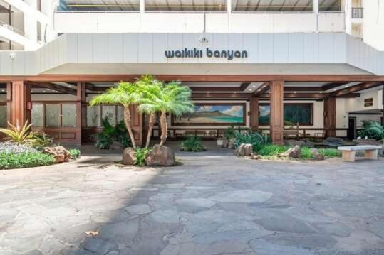 36th-floor Oceanview Suite--full Kitchen, Stylish Comfort & Great Value Honolulu