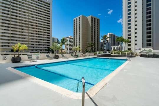 Apartment 36th-floor Oceanview Suite--full Kitchen, Stylish Comfort & Great Value