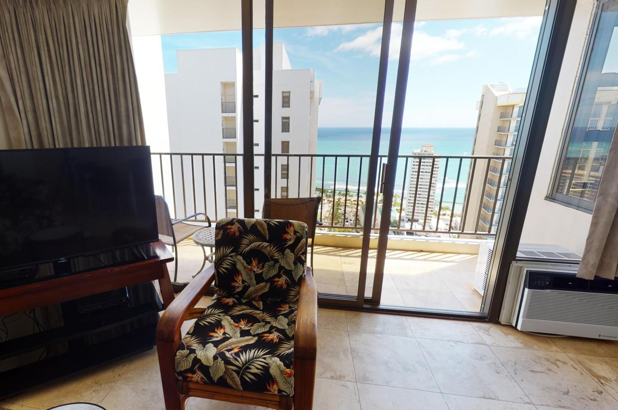Apartment 36th-floor Oceanview Suite--full Kitchen, Stylish Comfort & Great Value