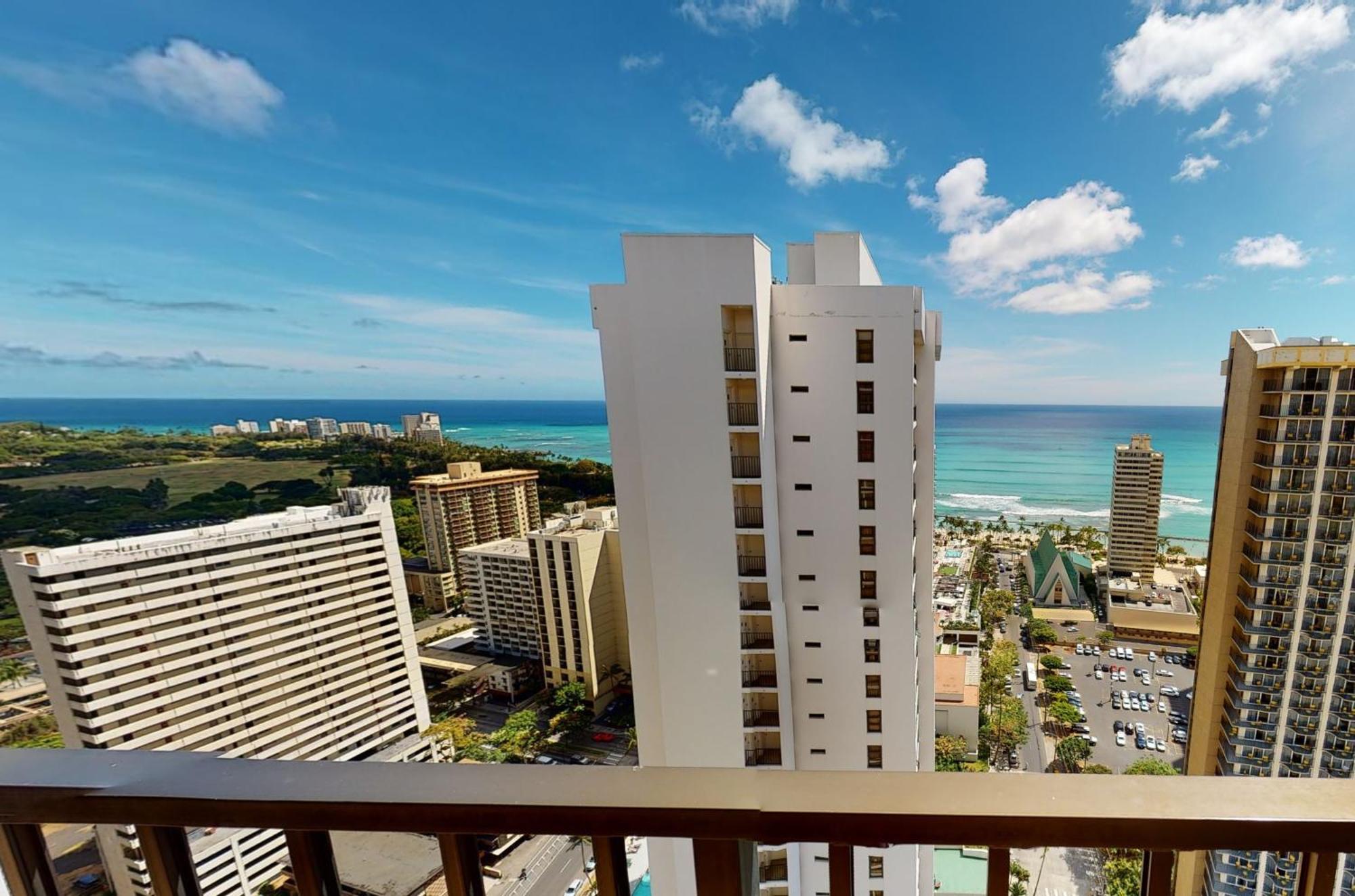 36th-floor Oceanview Suite--full Kitchen, Stylish Comfort & Great Value
