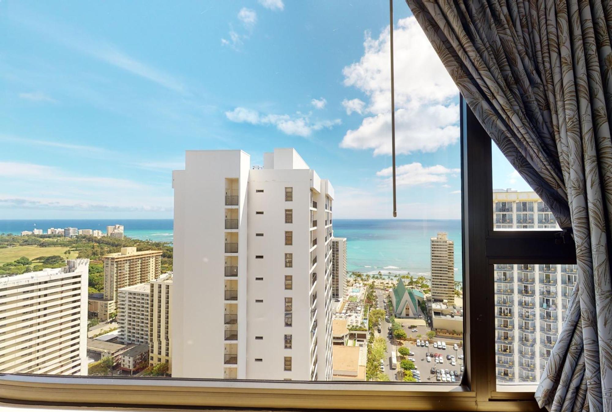 36th-floor Oceanview Suite--full Kitchen, Stylish Comfort & Great Value Honolulu