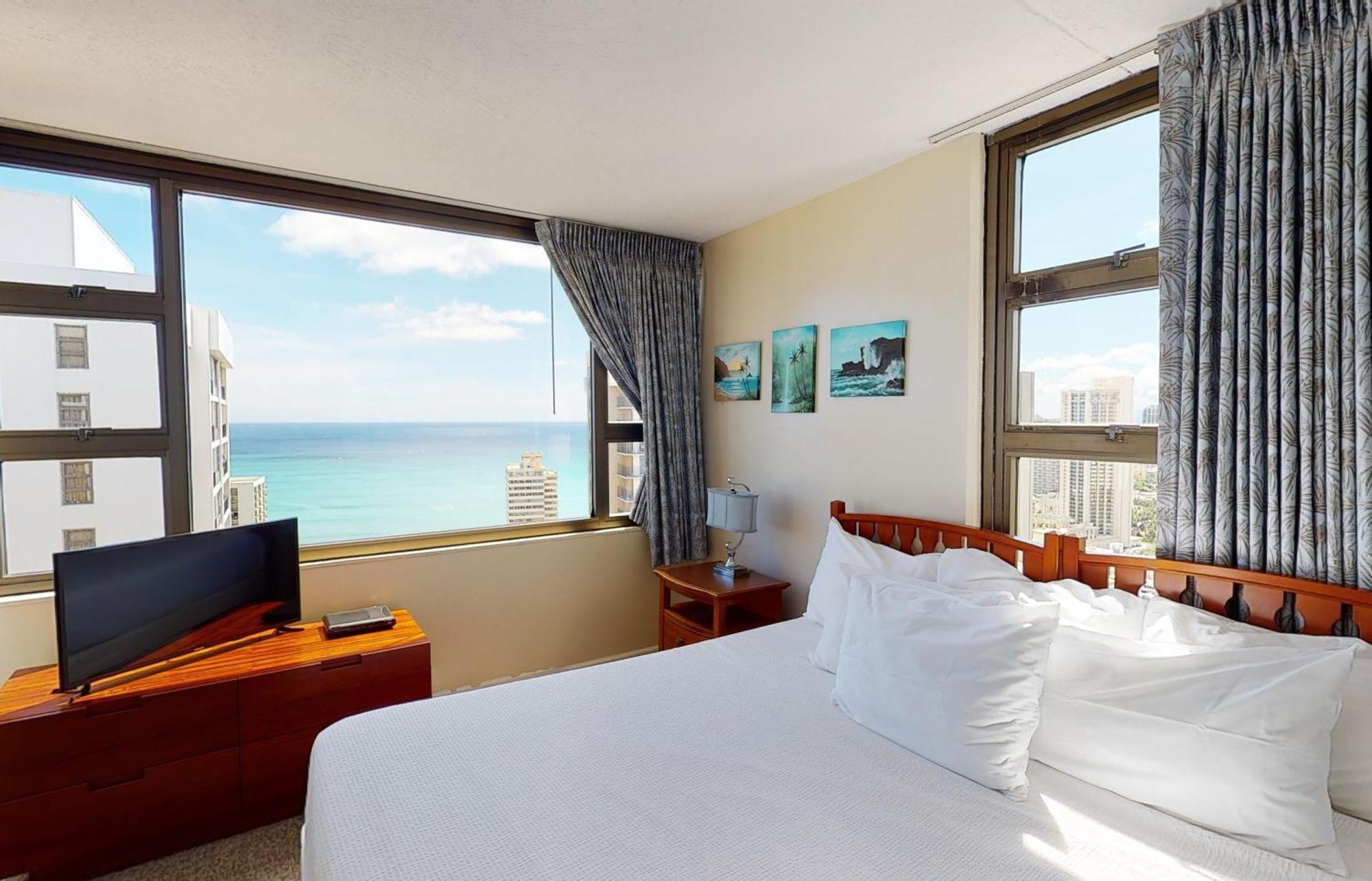 36th-floor Oceanview Suite--full Kitchen, Stylish Comfort & Great Value