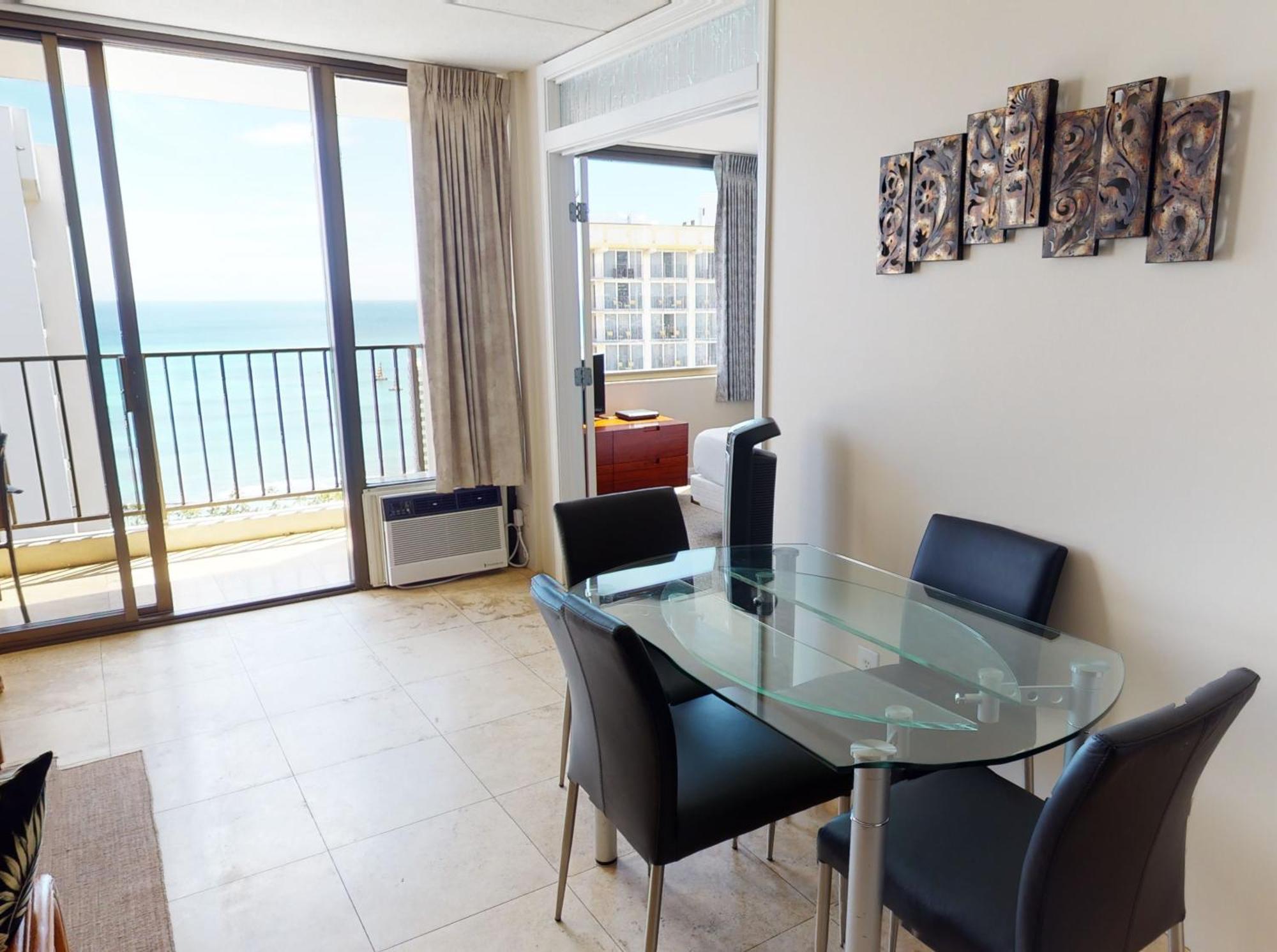 36th-floor Oceanview Suite--full Kitchen, Stylish Comfort & Great Value
