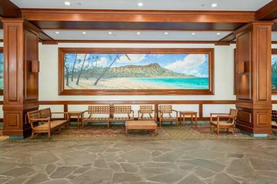 36th-floor Oceanview Suite--full Kitchen, Stylish Comfort & Great Value Apartment