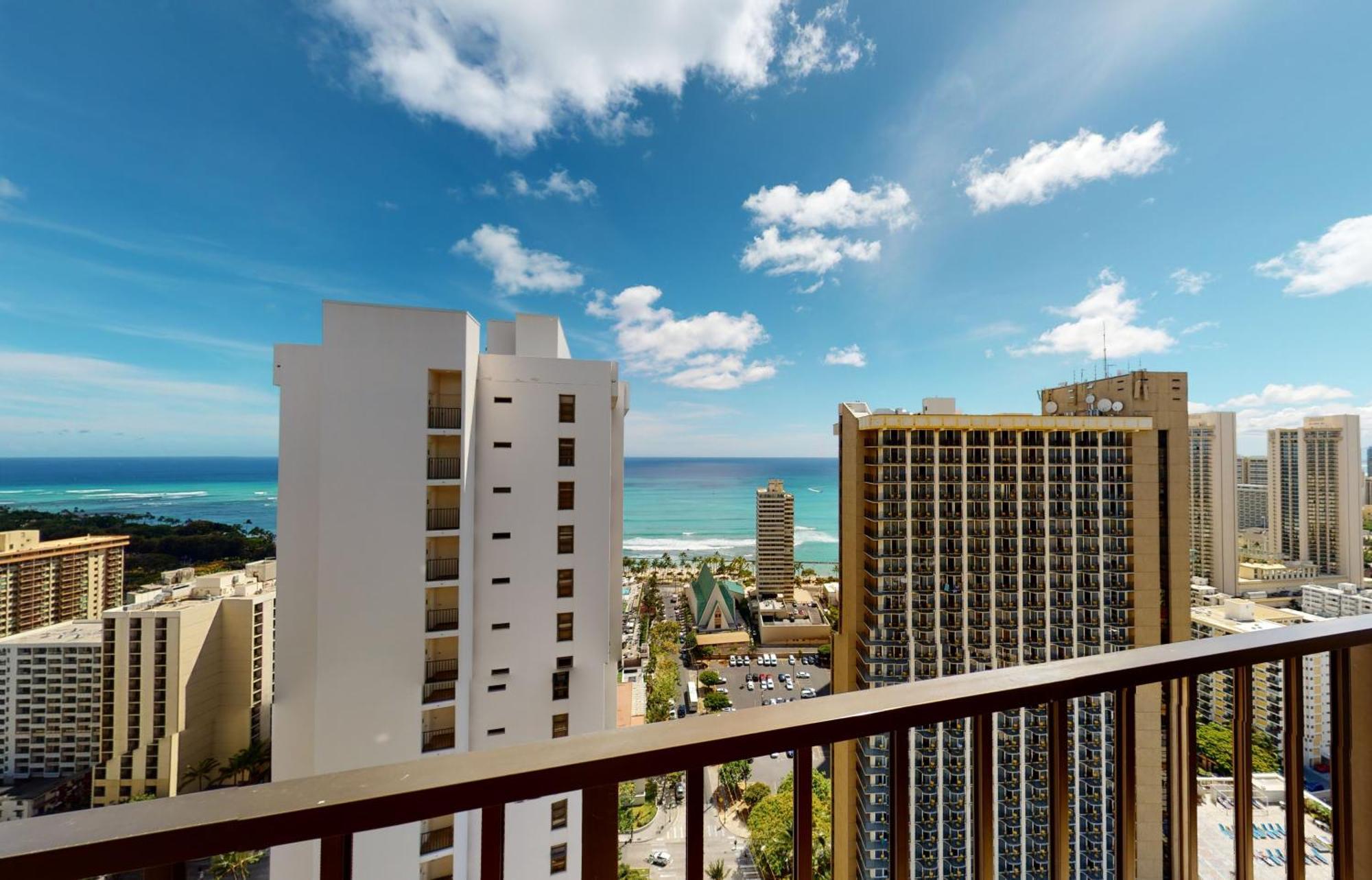 Apartment 36th-floor Oceanview Suite--full Kitchen, Stylish Comfort & Great Value *