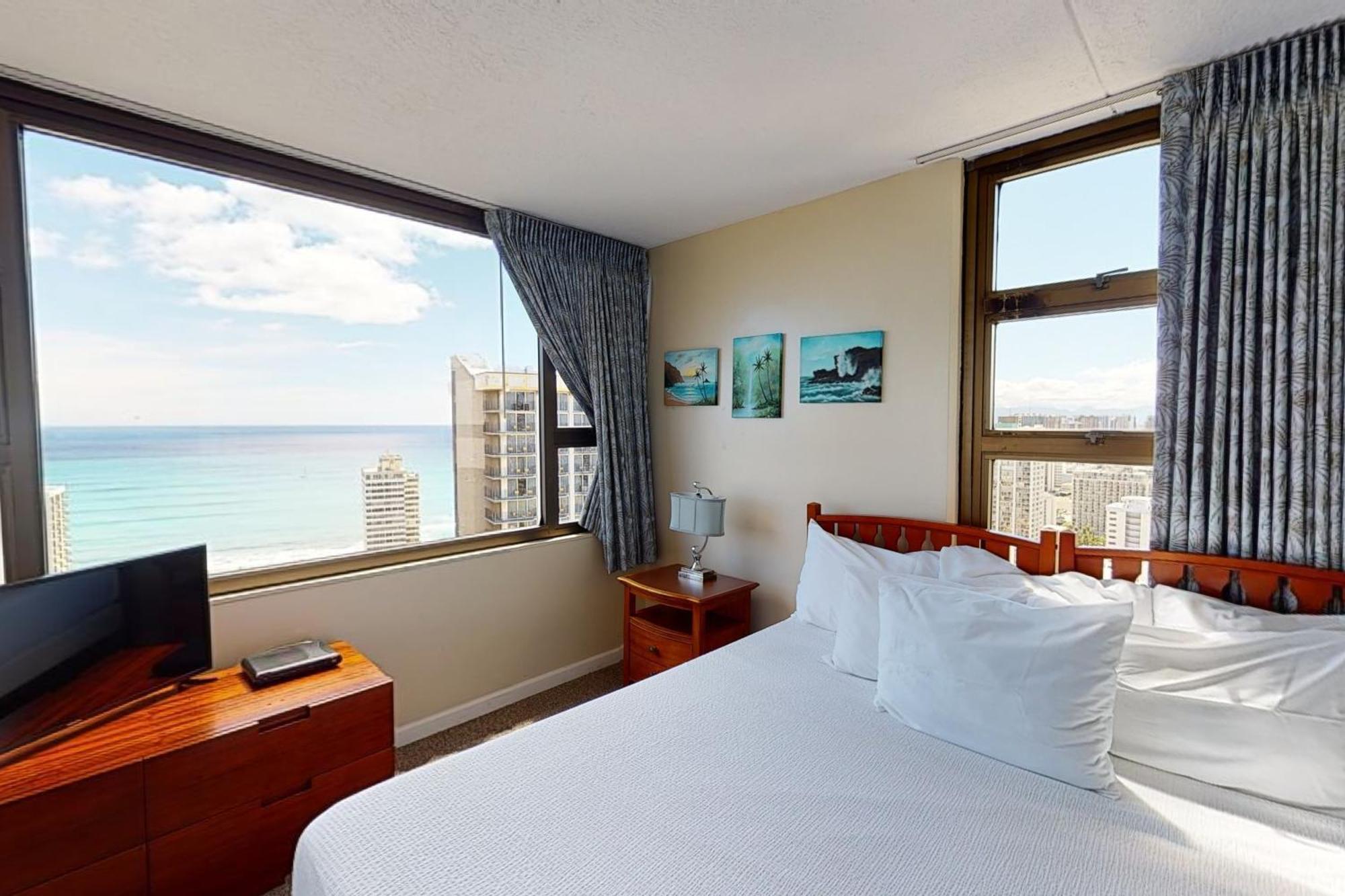 36th-floor Oceanview Suite--full Kitchen, Stylish Comfort & Great Value Apartment *